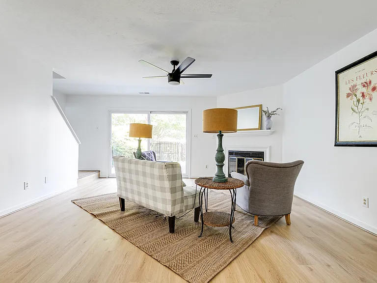 7826 Fitzgerald Ct — Photo 18