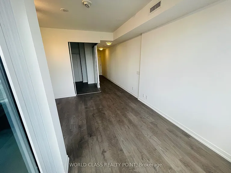 270 Dufferin St #720 — Photo 4