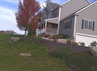 7 Hales Pond Ln, Wrentham, MA 02093