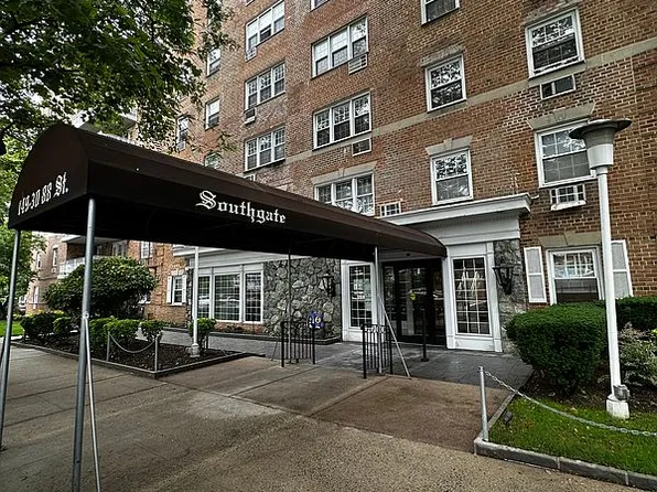 149-30 88th St, Jamaica, NY 11414