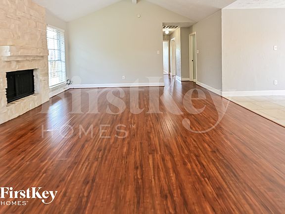 3rd image of 3843 Buckhurst Dr