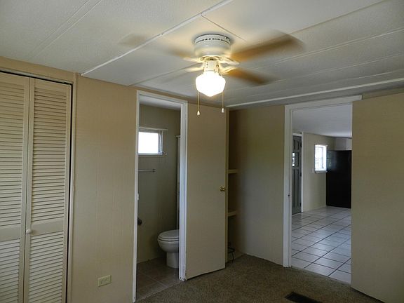 Masterbedroom with half bath
