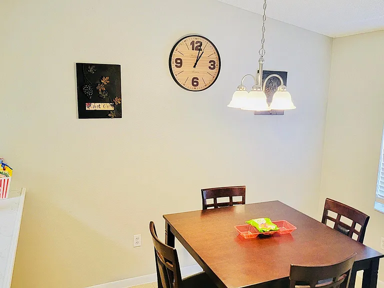 1841 Crystal Grove Dr — Photo 6
