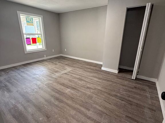3rd image of 806 Broad St #3