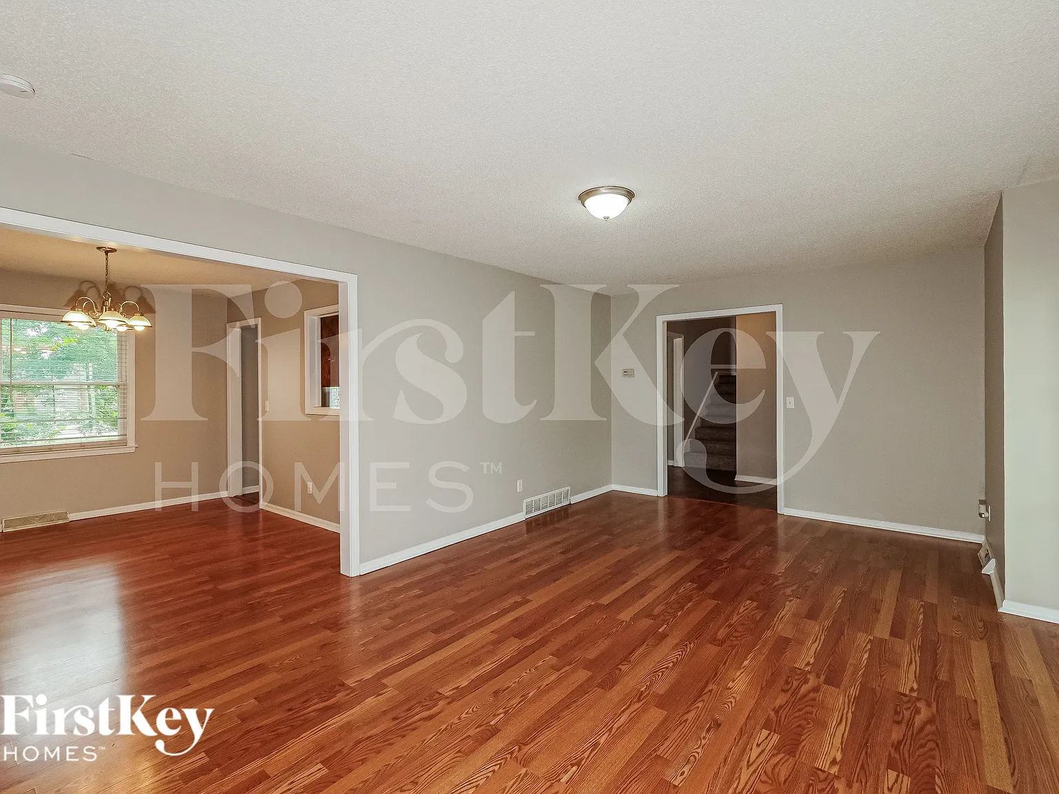 4 bed, 2.5 bath, 2379 sqft, $2,455 — Photo 4