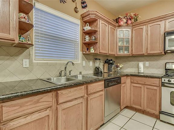 4th image of 3929 Tierra Roman Dr