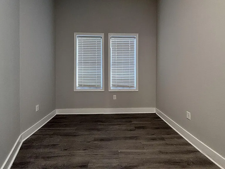 1235 W Huntingdon Street — Photo 7