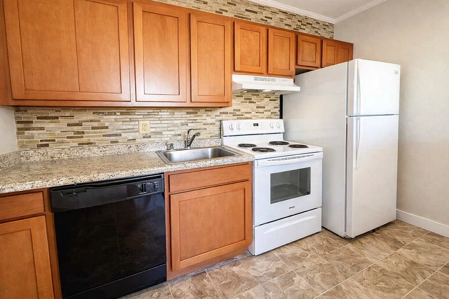 2 bed, $960 — Photo 4