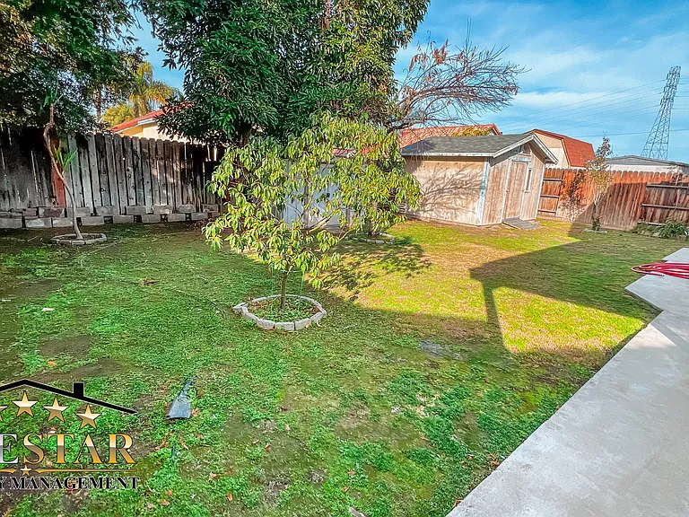 4605 Mount Everest Way — Photo 3