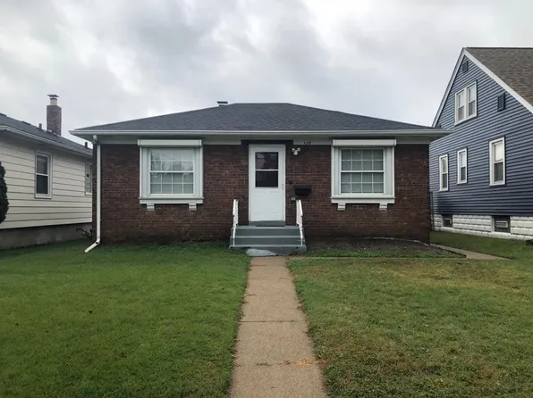 928 174th Pl, Hammond, IN 46324