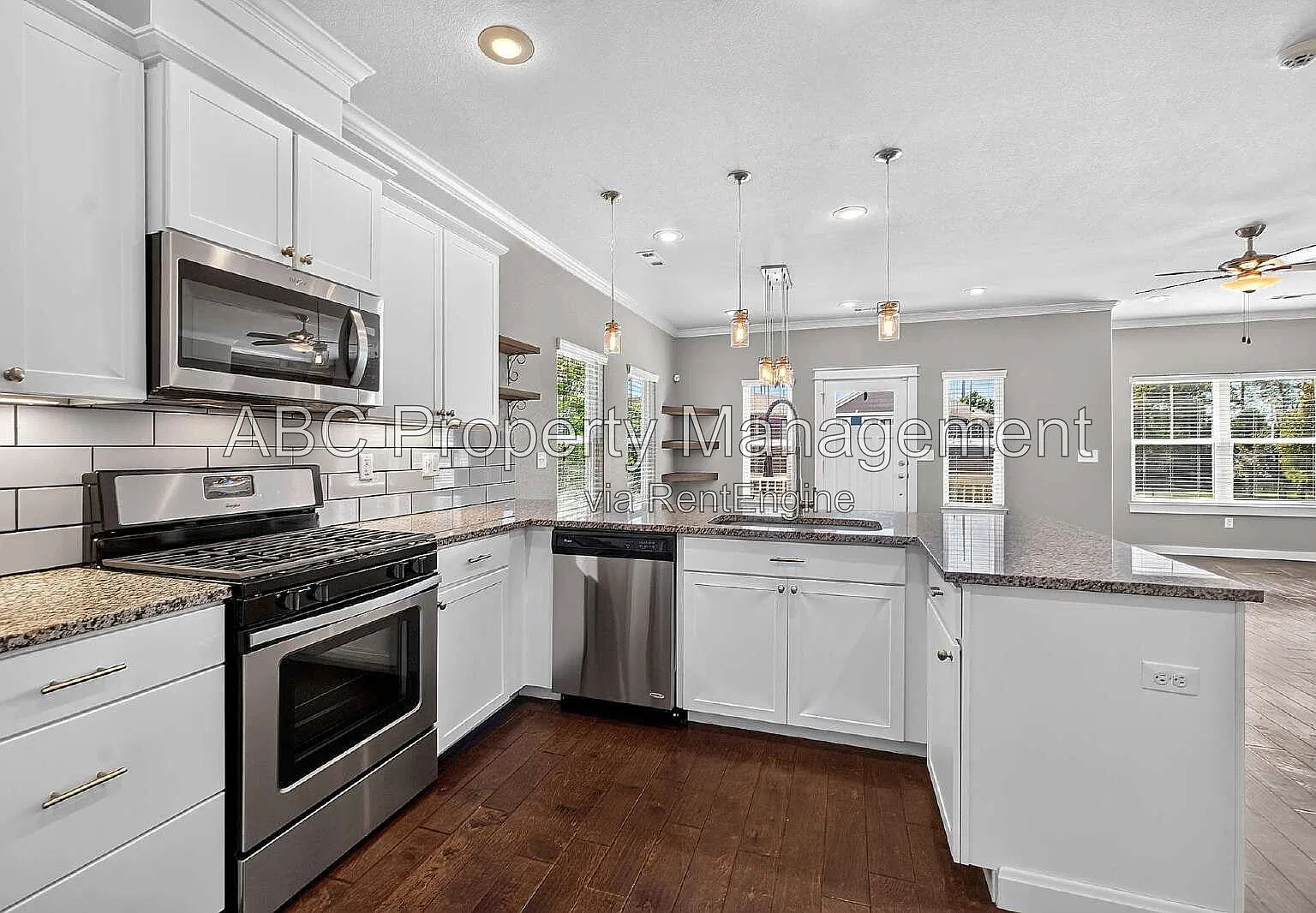 4 bed, 3.0 bath, 2191 sqft, $2,300 — Photo 3