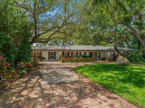 7 Rosery Ln, Belleair, FL 33756