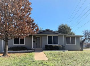 702 Forest St, Grapevine, TX 76051