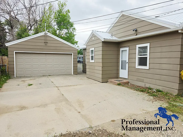 1327 Terry Ave — Photo 7