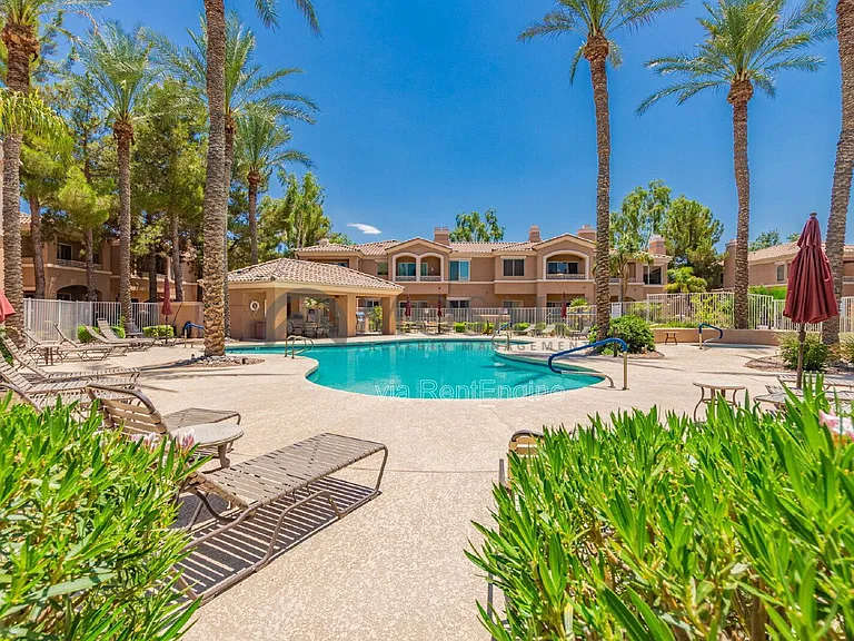 3800 S Cantabria Cir #1065 — Photo 31