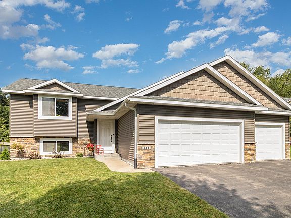 3rd image of 655 Glenmeadow St