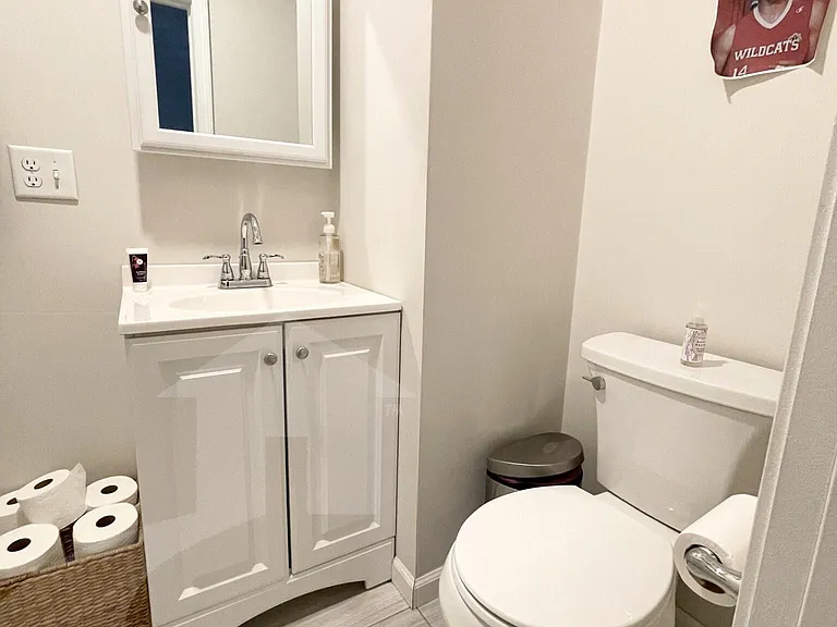 18 Barton St #2 — Photo 8