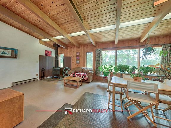 4th image of 2675 Willow Ln