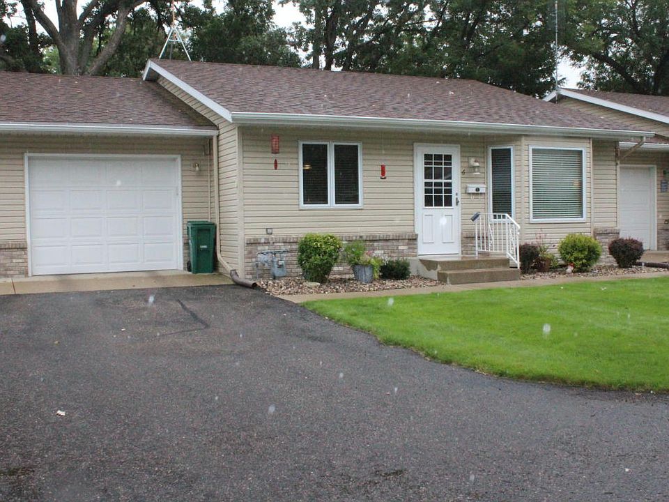 1st image of 405 11th Ave E