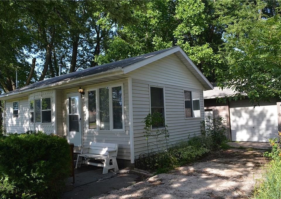 2nd image of 6059 SW 13th Pl