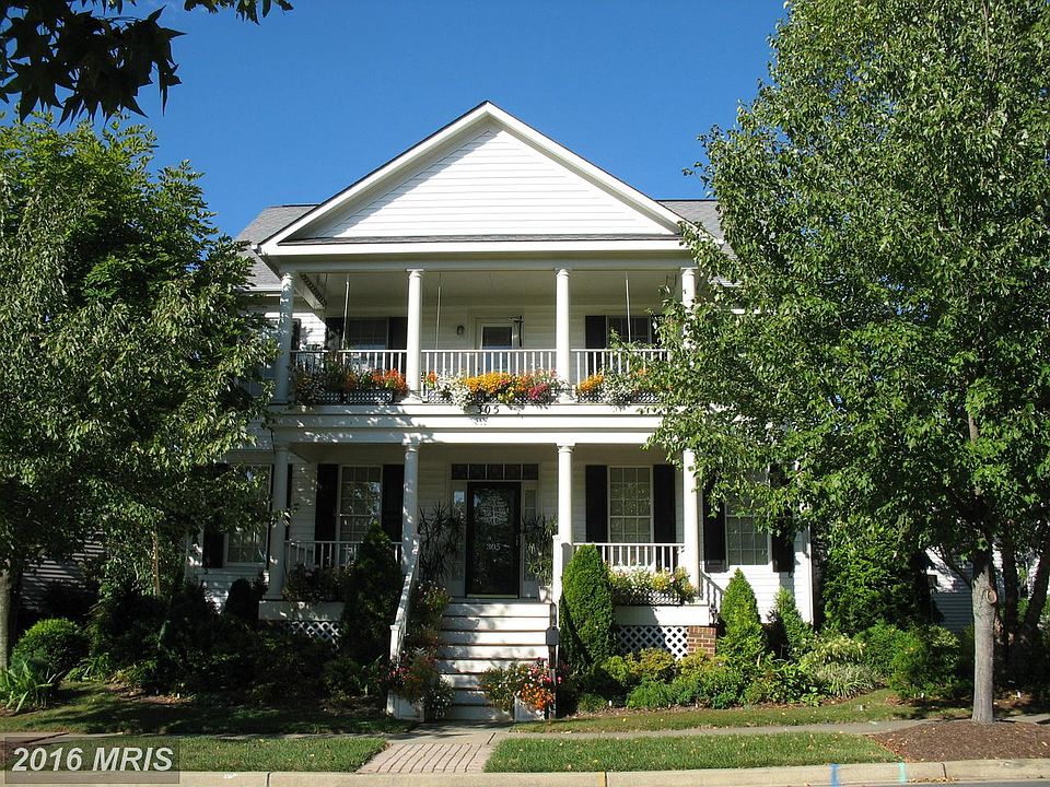 1st image of 305 Watkins Overlook