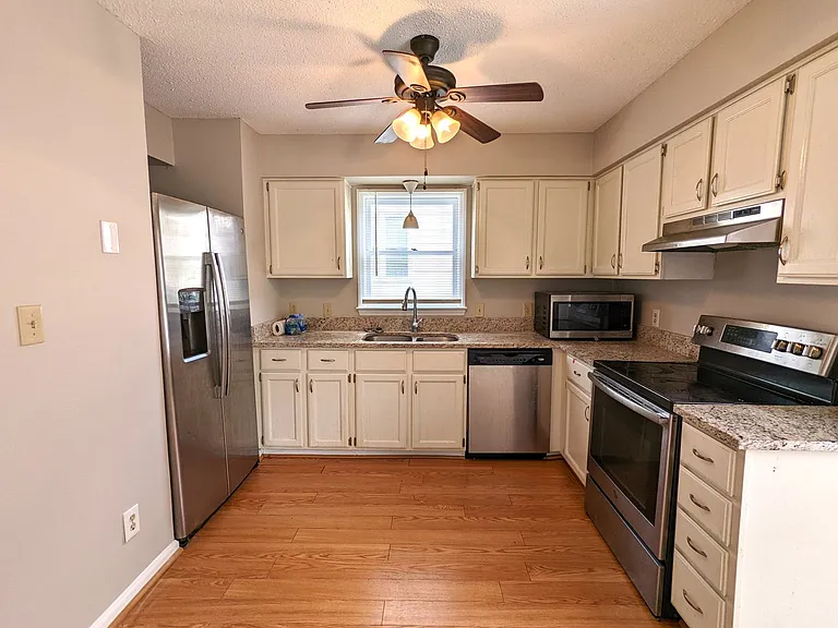 4940 Harbour Towne Dr — Photo 4