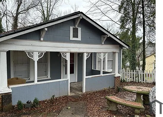 3 bed, 1200 sqft, $1,500 — Photo 1