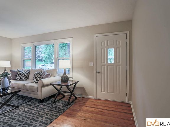 3rd image of 6715 N Ogden St