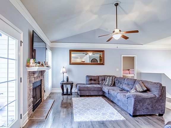 4th image of 7136 Grizzly Creek Ln
