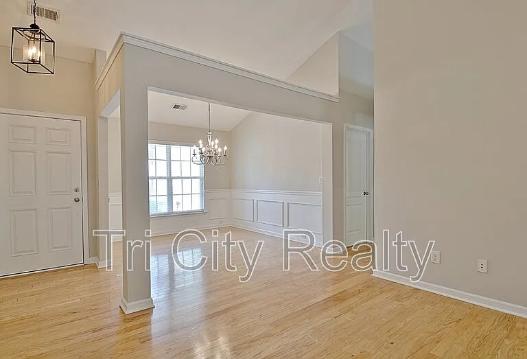 341 Hunterian Pl — Photo 12