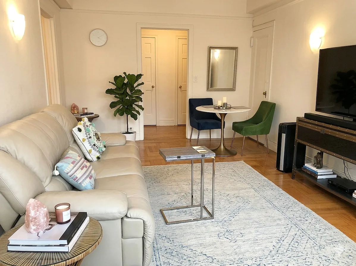 201 East 35th Street — Photo 1