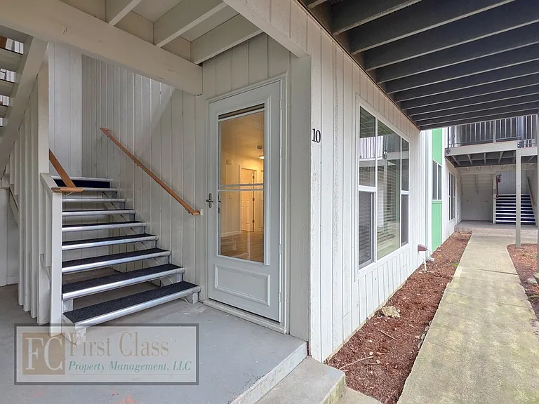 Westview Terrace — Photo 38