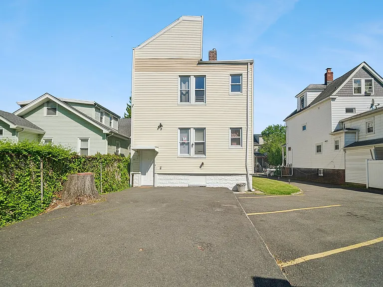 85 Franklin Ter #2 — Photo 3