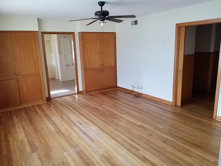 1718 Marvin St — Photo 4