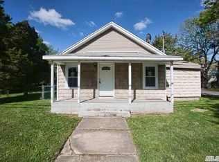 980 Ferndale Blvd, Central Islip, NY 11722