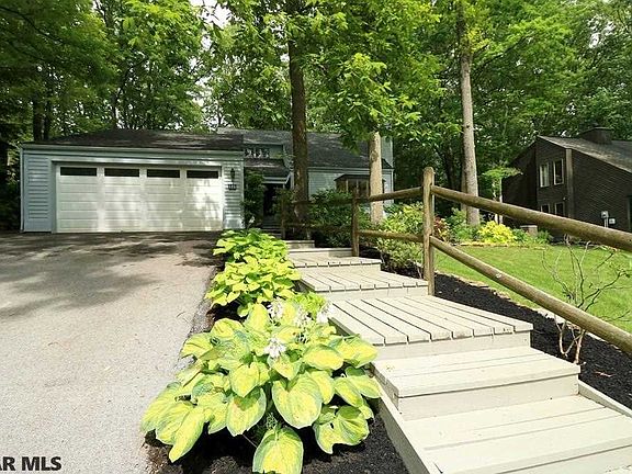3rd image of 668 Berkshire Dr