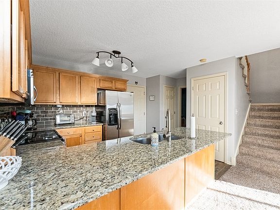 2nd image of 732 SE Williams Ct