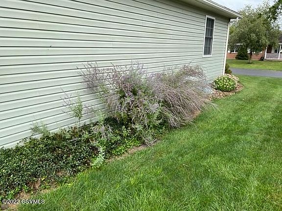 5th image of 221 Alana Ln