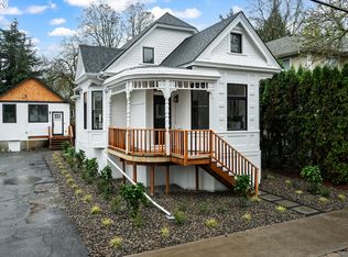 236 NE Sacramento St, Portland, OR