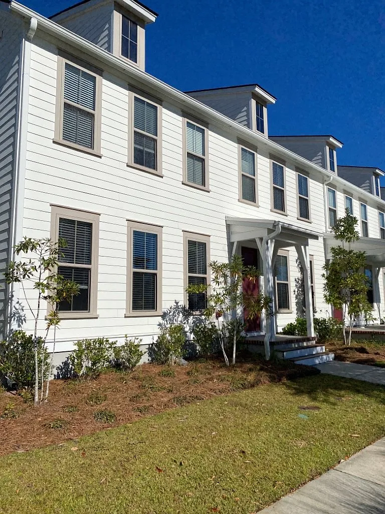 2 bed, 2.5 bath, 1547 sqft, $2,200 — Photo 4