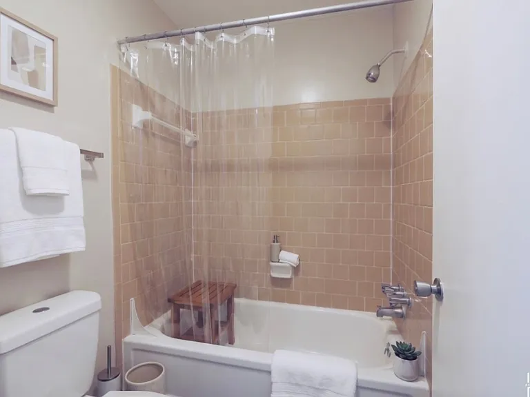 Modern Living in the Heart of Northlake — Photo 44