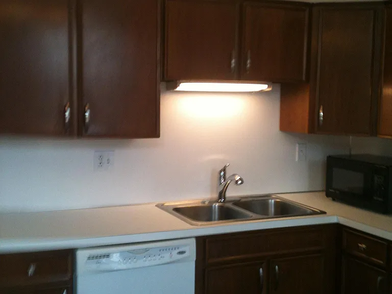 615 Mohawk St — Photo 9