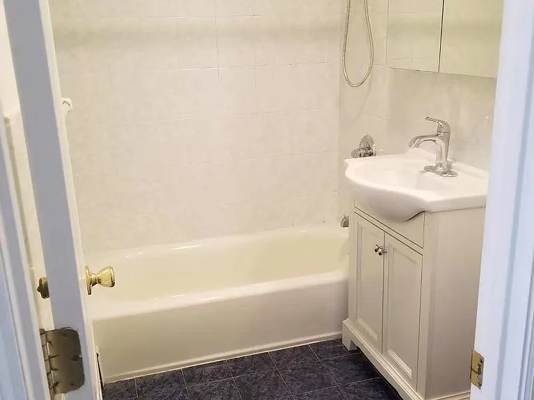 64 Bay 38 St #2A — Photo 5