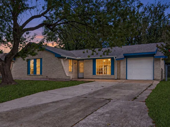 12411 Bichester Ln, Houston, TX 77039