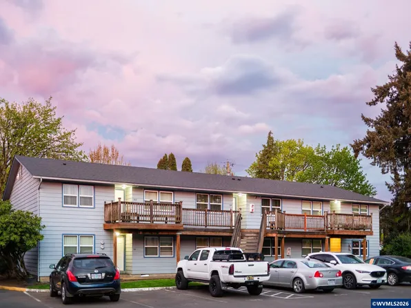302 Monmouth Ave S, Monmouth, OR 97361