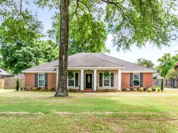 612 Vaughn Dr S, Satsuma, AL 36572