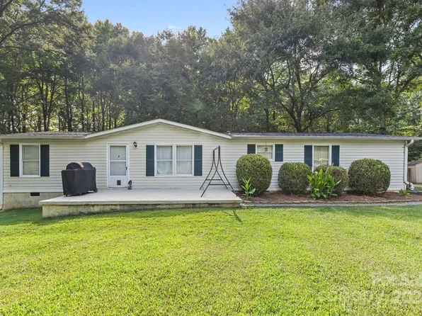 1902 Rock Hollar Rd, Stanley, NC 28164