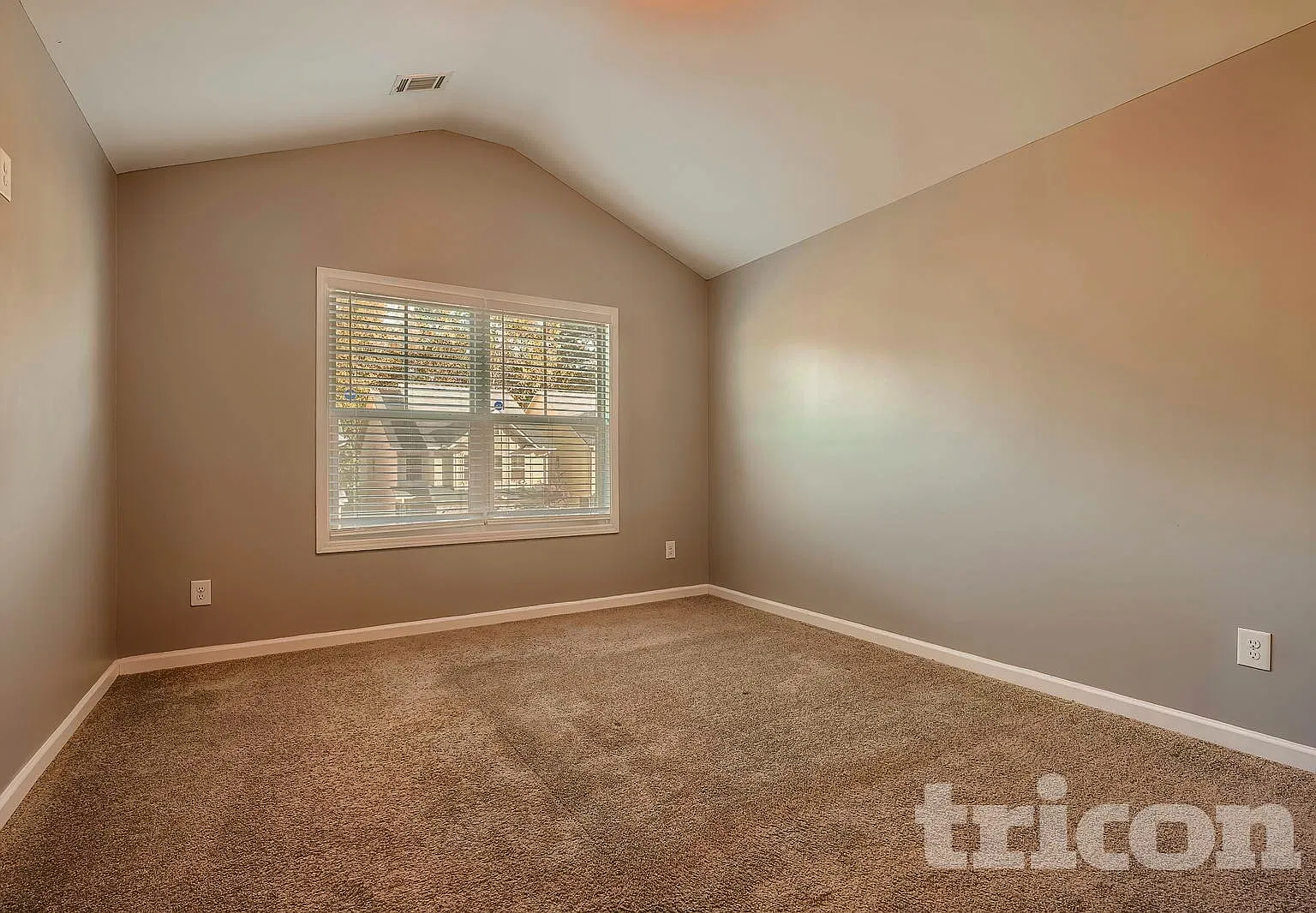 6527 Splitpine Ct Atlanta GA — Photo 3