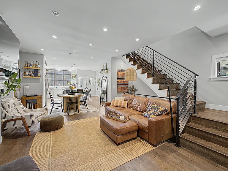 1371 Raleigh St — Photo 4