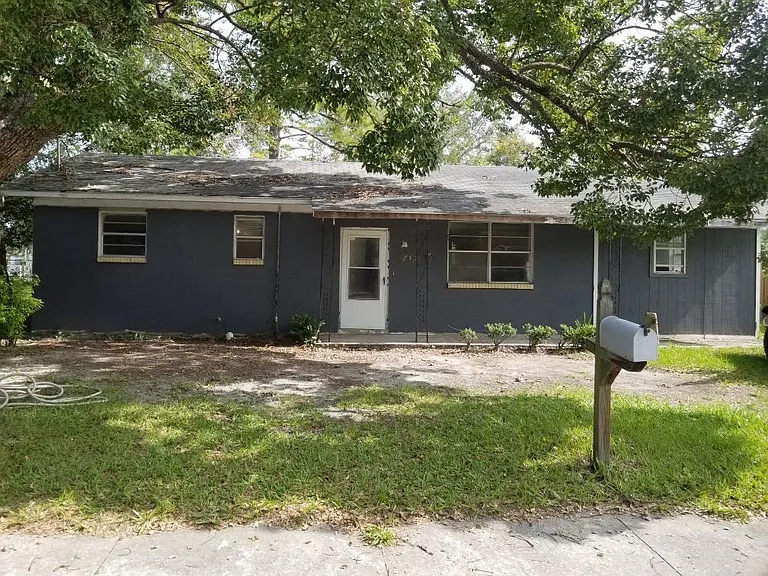 608 Quarterman St — Photo 1